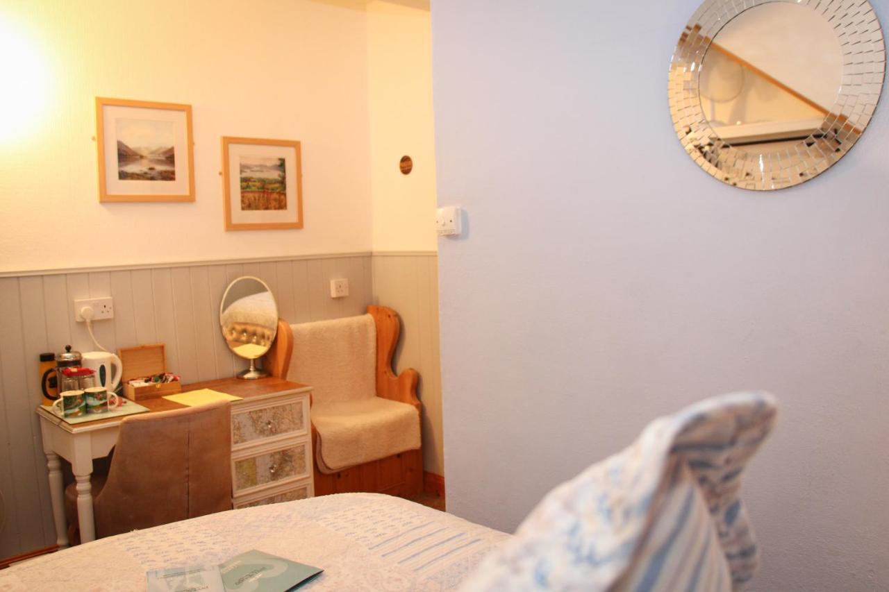 Invergarry Room Only Guest House For Adults 윈더미어 외부 사진