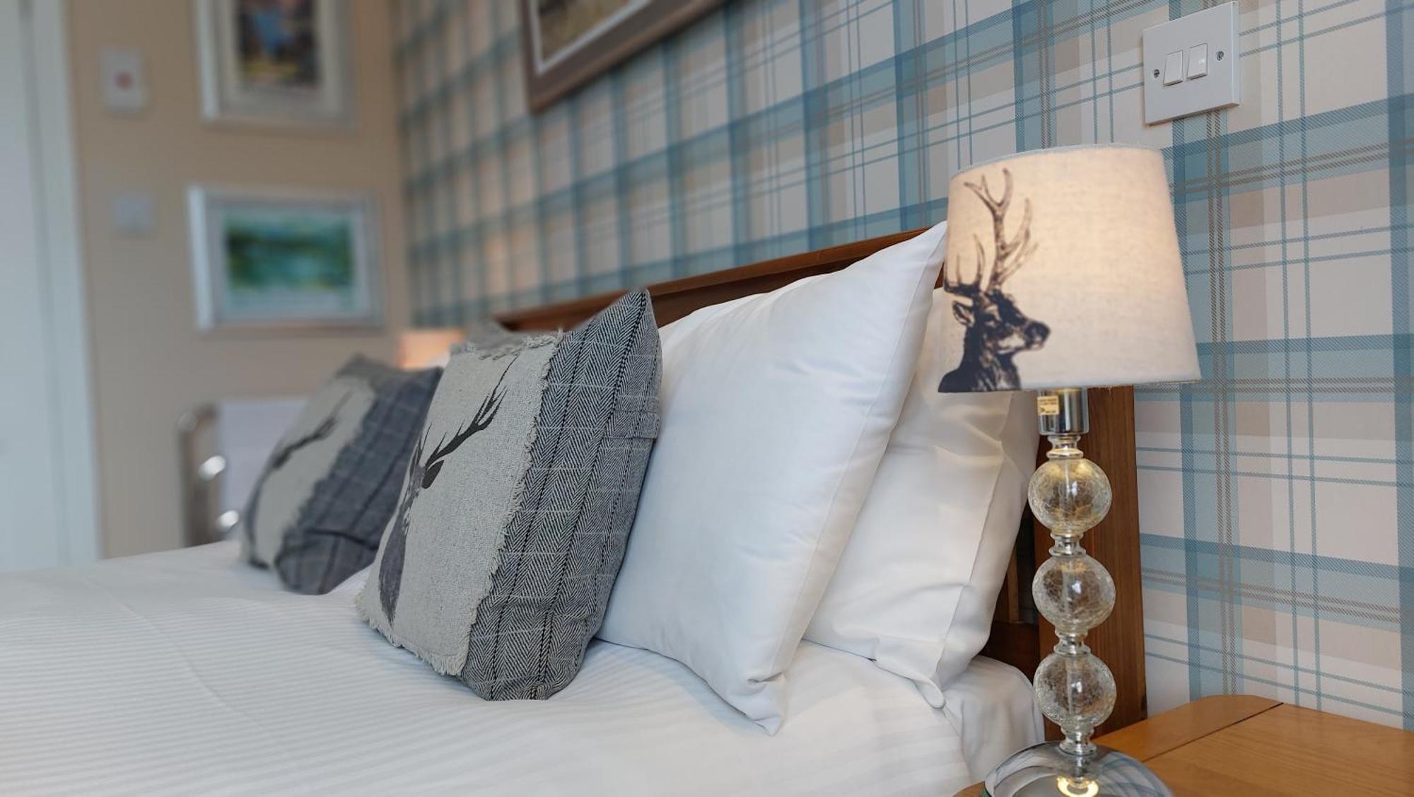 Invergarry Room Only Guest House For Adults 윈더미어 외부 사진